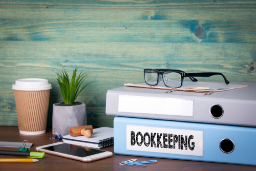 difference in Bookkeeping and in Accounting
